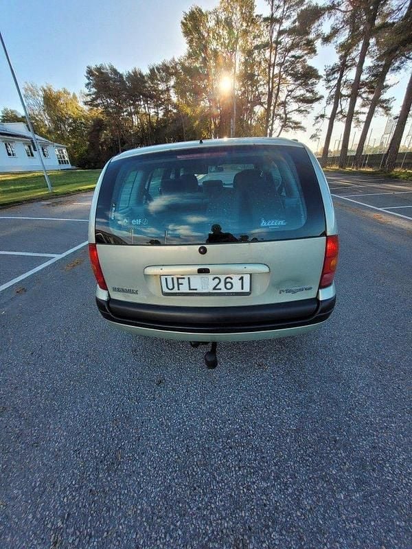 Begagnad 2003 Renault Mégane GrandTour Kombi | 11 000 kr - Bild 1/4