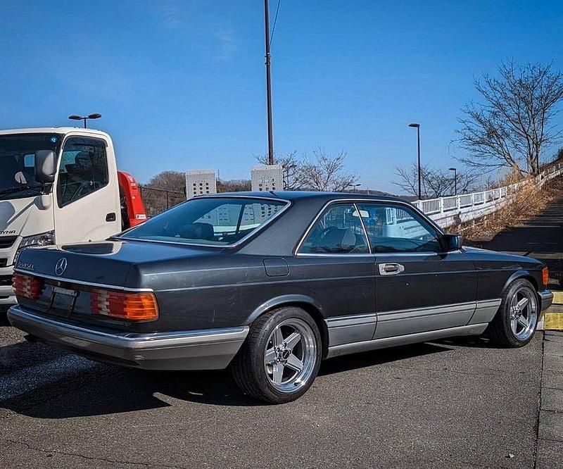 Begagnad 1988 Mercedes 560 | 139 900 kr - Bild 1/3