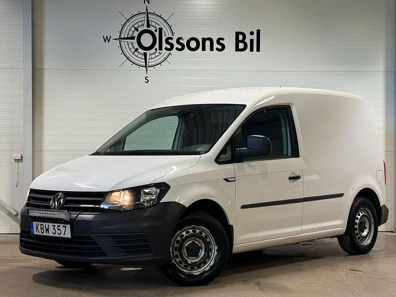 Vit Begagnad 2016 VW Caddy Minibuss | 99 900 kr (Marknadspris) - Bild 1/4