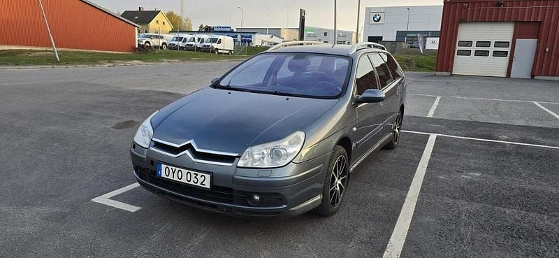 Grå Begagnad 2008 Citroën C5 Kombi | 23 500 kr (Marknadspris) - Bild 1/4