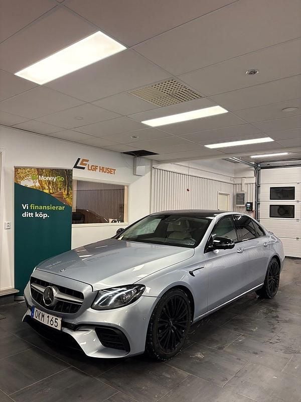 Begagnad Mercedes E220 194 HK (142 kW) 2016 Silver Sedan