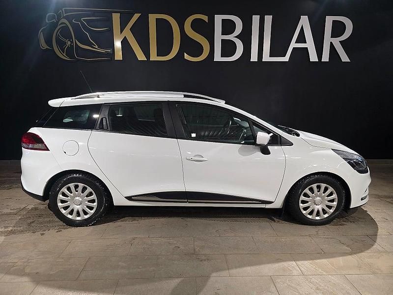 Begagnad Renault Clio GrandTour Zen 90 HK (66 kW) 2016 Vit Kombi