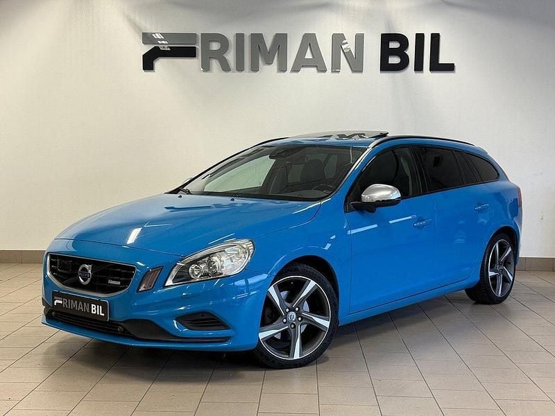 Blå Begagnad 2012 Volvo V60 R-Design Kombi | 114 900 kr (Lite dyr) - Bild 1/4