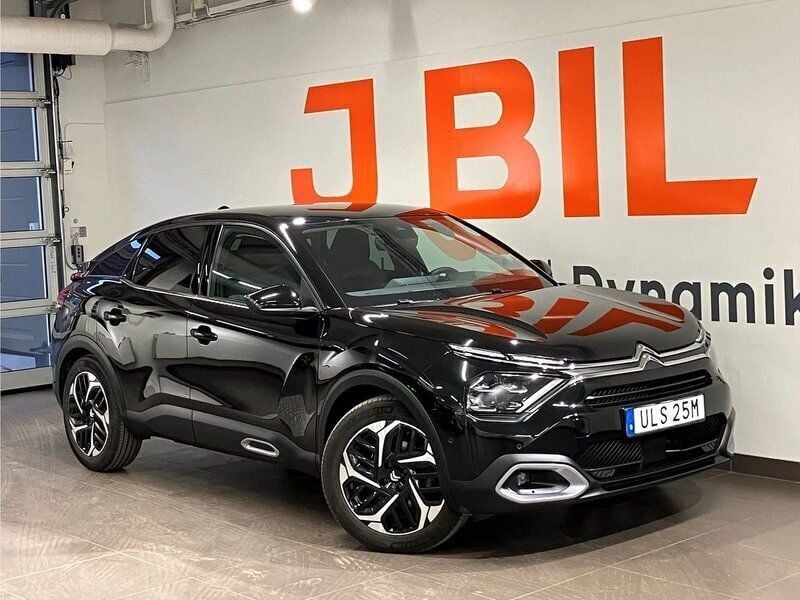 Svart Begagnad 2023 Citroën C4 Shine Halvkombi | 229 900 kr (Marknadspris) - Bild 1/4