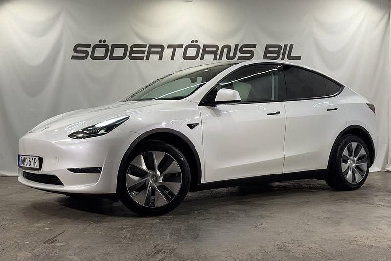 Vit Begagnad 2023 Tesla Model Y Long Range AWD SUV | 439 900 kr (Bra pris) - Bild 1/4