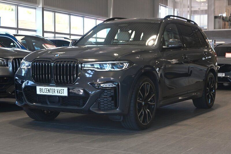 Grå Begagnad 2022 BMW X7 Executive SUV | 819 000 kr - Bild 1/4
