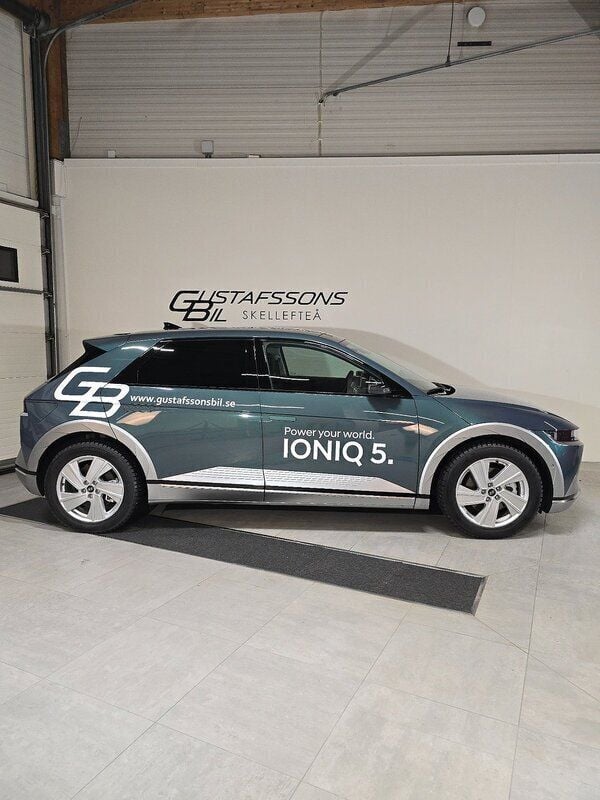 Grön Begagnad 2023 Hyundai Ioniq 5 Advanced SUV | 684 135 kr - Bild 1/4