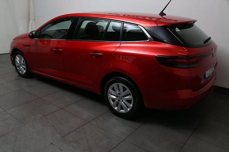 Begagnad Renault Mégane IV 140 HK (102 kW) 2023 Röd Kombi