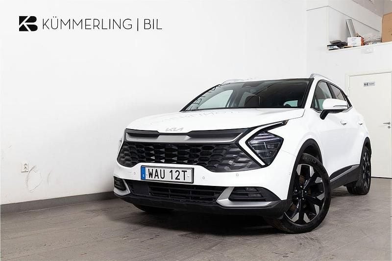 Vit Begagnad 2023 Kia Sportage Advance SUV | 259 900 kr (Bra pris) - Bild 1/4
