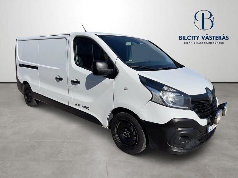 Vit Begagnad 2017 Renault Trafic Van | 72 500 kr (Bra pris) - Bild 1/4
