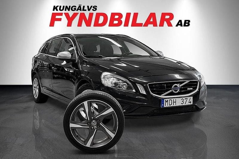 Svart Begagnad 2011 Volvo V60 R-Design Kombi | 169 900 kr (Marknadspris) - Bild 1/4