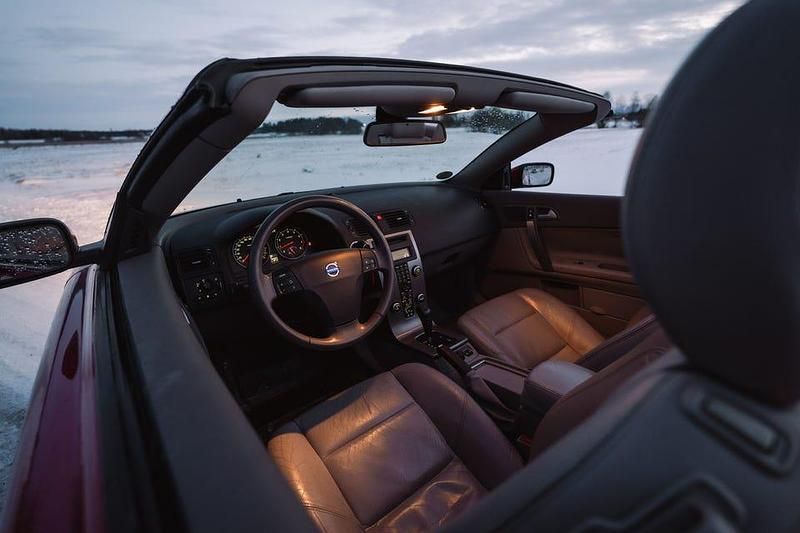 Begagnad Volvo C70 220 HK (161 kW) 2007 Cab