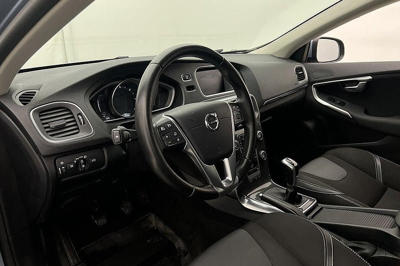 Begagnad Volvo V40 2017 Blå