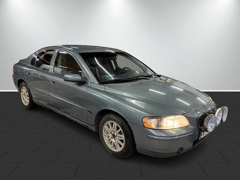 Begagnad Volvo S60 Business Edition 140 HK (102 kW) 2005 Grön Sedan