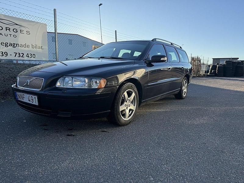Begagnad Volvo V70 Kinetic 170 HK (125 kW) 2007 Svart Kombi