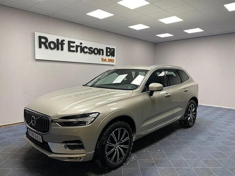 Ljusbrun Begagnad 2021 Volvo XC60 Inscription SUV | 429 500 kr (Marknadspris) - Bild 1/4
