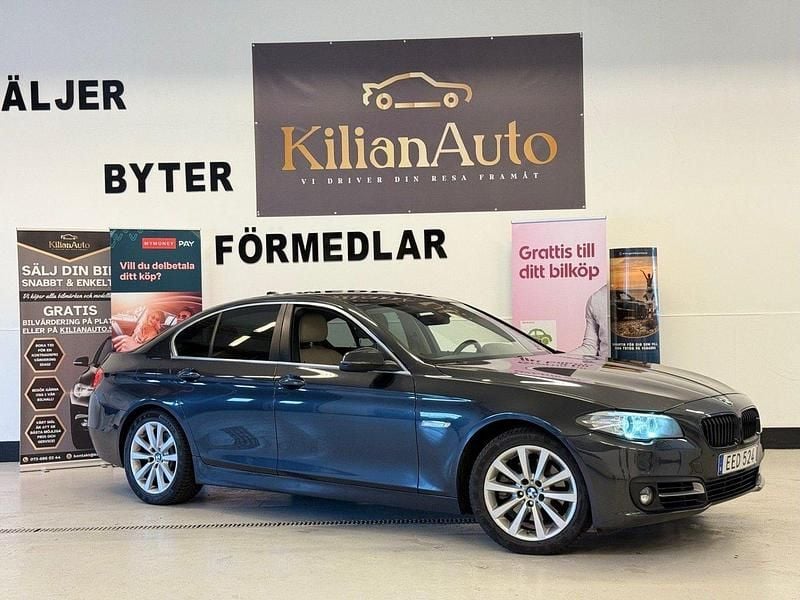 Grå Begagnad 2015 BMW 520 M Sport Sedan | 189 900 kr (Lite dyr) - Bild 1/4