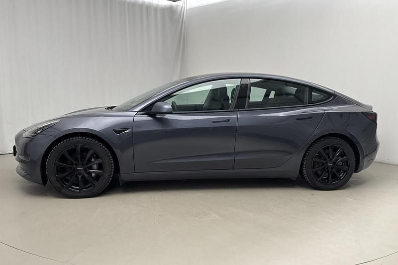 Begagnad Tesla Model 3 Long Range AWD 366 kW (498 HK) 2021 Grå Sedan