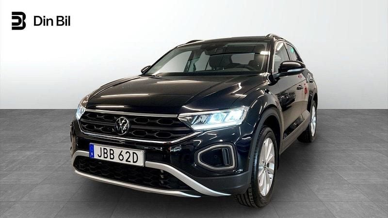 Svart Begagnad 2024 VW T-Roc Life SUV | 319 900 kr (Dyr) - Bild 1/4