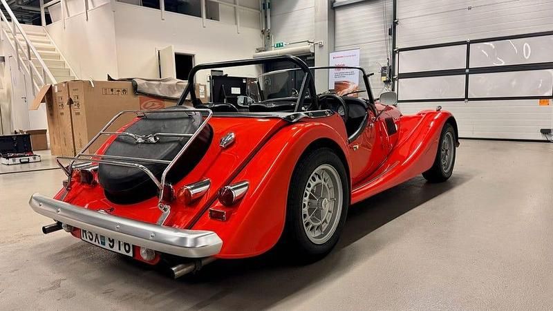 Begagnad Morgan Plus 8 193 HK (141 kW) 1985 Röd Cab