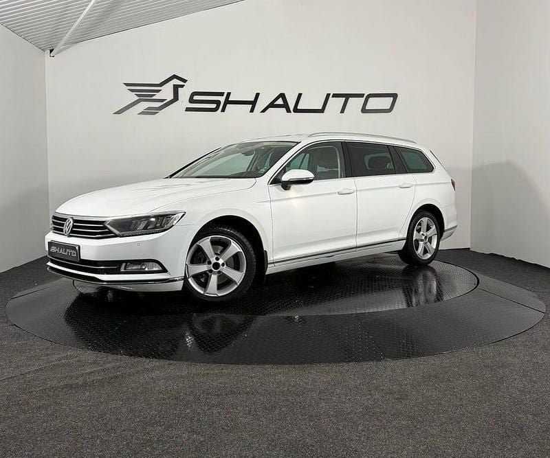 Vit Begagnad 2016 VW Passat GT | 144 900 kr (Marknadspris) - Bild 1/4