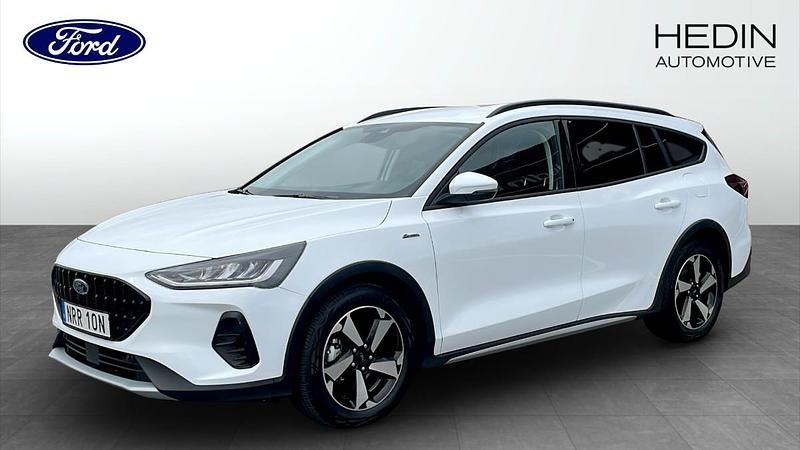 Vit (white) Begagnad 2024 Ford Focus Active Kombi | 249 900 kr (Lite dyr) - Bild 1/4