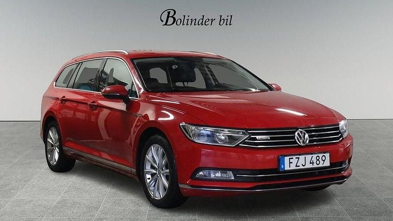 Röd Begagnad 2015 VW Passat GT Kombi | 118 900 kr (Marknadspris) - Bild 1/4