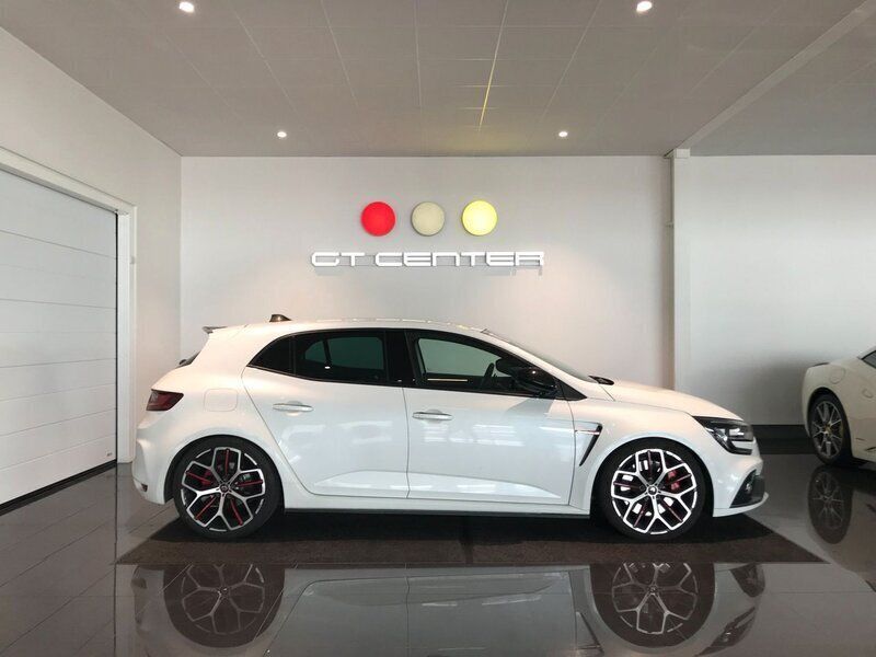 Vit Begagnad 2019 Renault Mégane IV Trophy Halvkombi | 349 900 kr - Bild 1/4