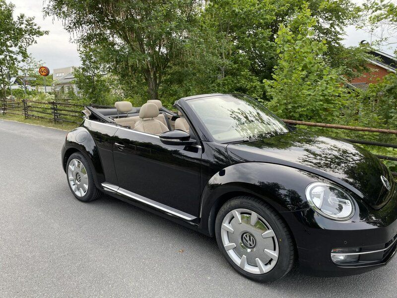 Svart Begagnad 2016 VW Beetle Cab | 205 000 kr (Bra pris) - Bild 1/4