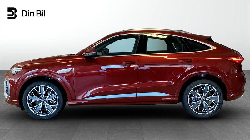 Ny Audi Q5 Sportback Design 204 HK (150 kW) 2025 Röd SUV