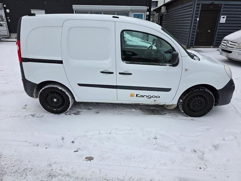 Begagnad Renault Kangoo 68 HK (50 kW) 2010