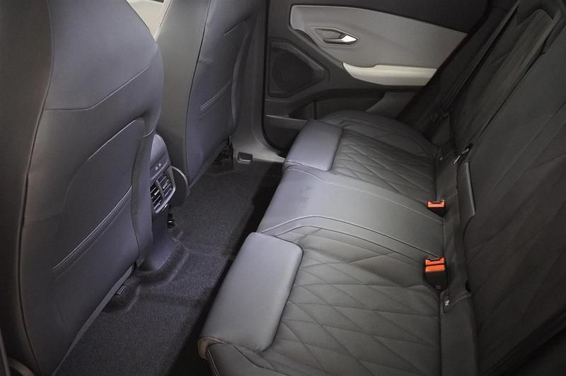 Ny Ford Capri Premium 250 kW (340 HK) 2025 Röd/orange Halvkombi