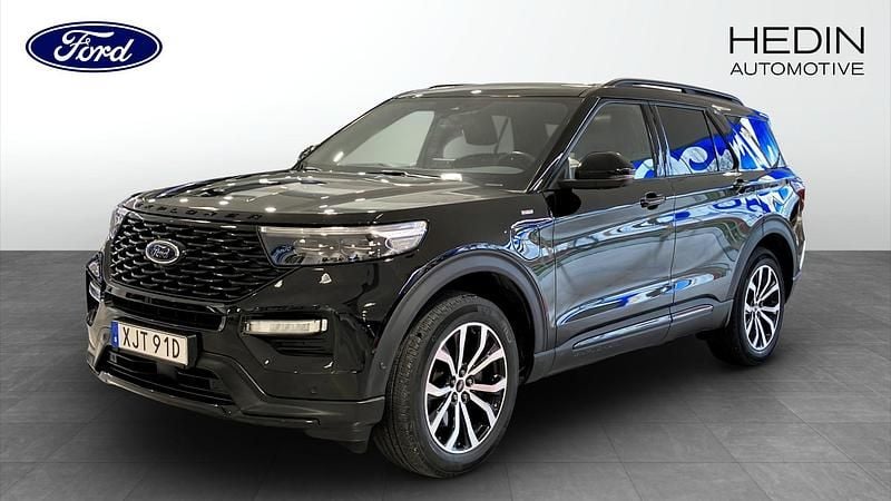 Svart (black) Begagnad 2022 Ford Explorer ST-Line SUV | 529 900 kr (Marknadspris) - Bild 1/4