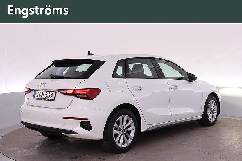 Begagnad Audi A3 Sportback Proline 150 HK (110 kW) 2022 Vit Halvkombi