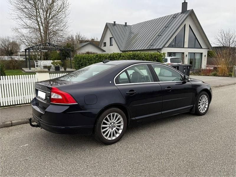 Mörk blå Begagnad 2007 Volvo S80 Summum Sedan | 33 500 kr (Bra pris) - Bild 1/4