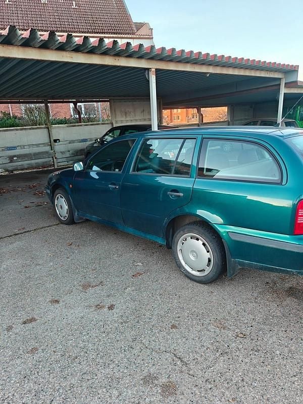 Begagnad Skoda Octavia 101 HK (74 kW) 1999 Kombi