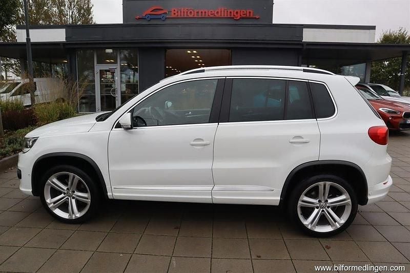 Vit samma som bilen Begagnad 2014 VW Tiguan Sport SUV | 99 900 kr (Bra pris) - Bild 1/4
