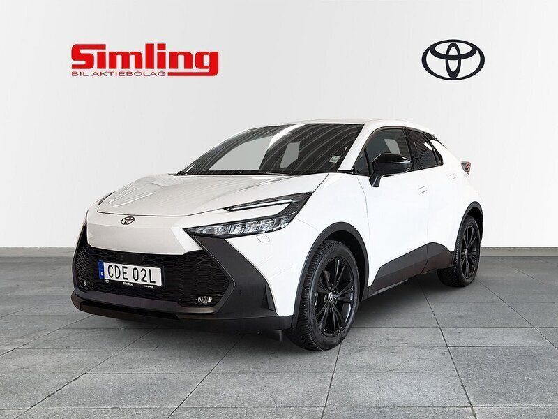 Vit Ny 2024 Toyota C-HR Style SUV | 439 900 kr (Marknadspris) - Bild 1/4
