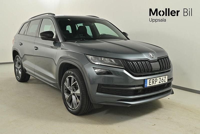 Grå Begagnad 2020 Skoda Kodiaq SportLine SUV | 329 900 kr (Lite dyr) - Bild 1/4