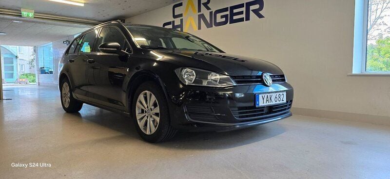 Vit Begagnad 2016 VW Golf VII Kombi | 89 900 kr (Bra pris) - Bild 1/4