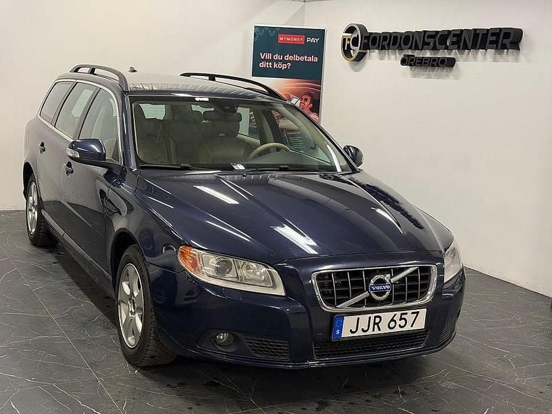 Blå Begagnad 2010 Volvo V70 Momentum Kombi | 54 900 kr (Bra pris) - Bild 1/4