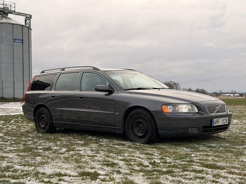 Begagnad 2005 Volvo V70 Kombi | 20 000 kr (Marknadspris) - Bild 1/4