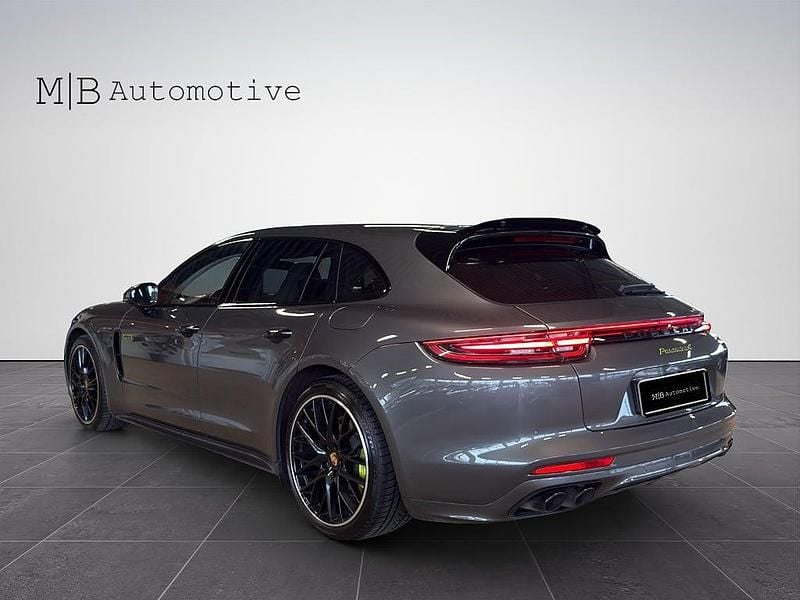 Begagnad Porsche Panamera Sport Turismo 330 HK (242 kW) 2018 Mörkgrå Kombi