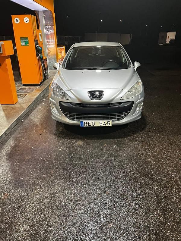 Begagnad 2010 Peugeot 308 Sedan | 37 000 kr - Bild 1/4