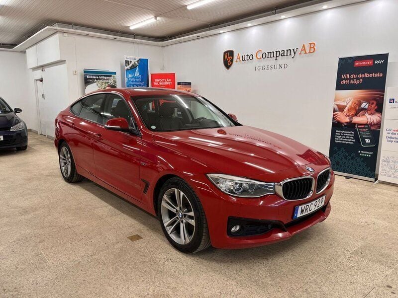Röd Begagnad 2015 BMW 320 Gran Turismo Sport Line Halvkombi | 139 900 kr (Marknadspris) - Bild 1/4