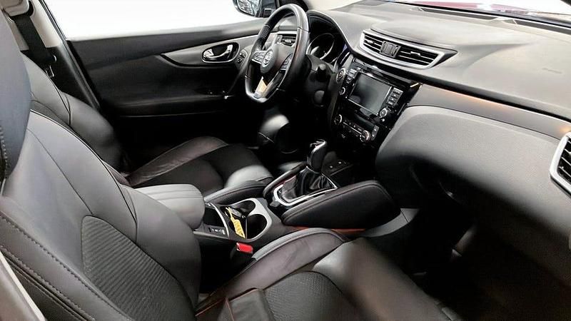 Begagnad Nissan Qashqai Tekna 159 HK (116 kW) 2019 Röd SUV