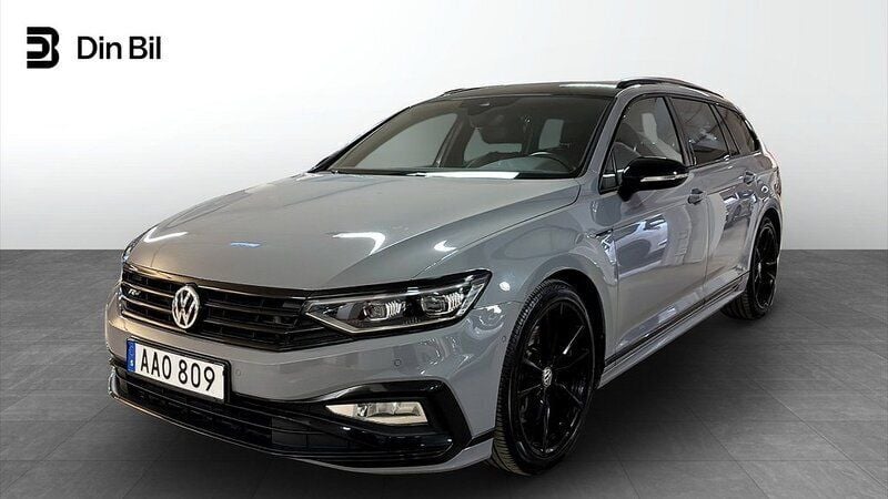 Grå Begagnad 2019 VW Passat R-line Edition Kombi | 339 900 kr (Dyr) - Bild 1/4