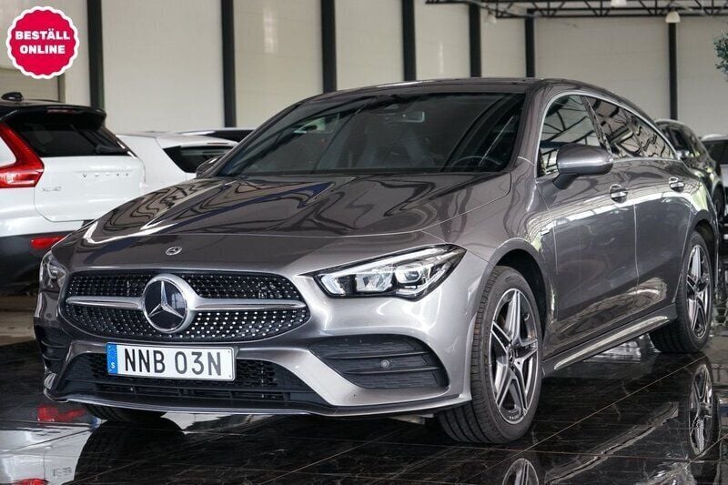 Mörkgrå (grå) Begagnad 2020 Mercedes CLA250e Shooting Brake AMG Kombi | 269 500 kr (Marknadspris) - Bild 1/4