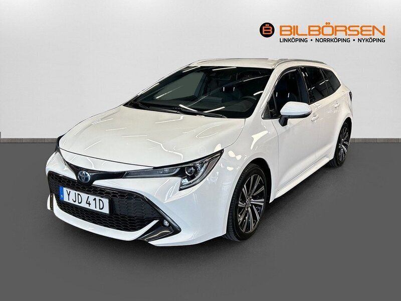 Vit Begagnad 2022 Toyota Corolla Style Kombi | 249 900 kr (Marknadspris) - Bild 1/4