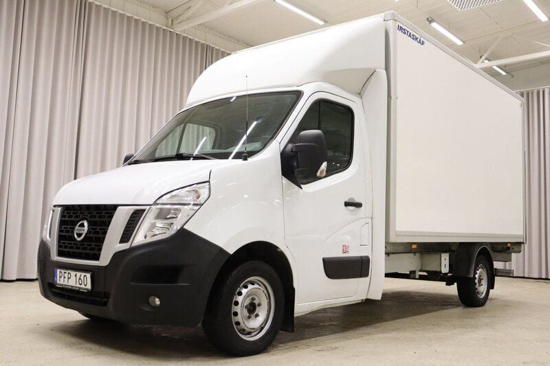 Vit Begagnad 2017 Nissan NV400 Van | 169 900 kr (Bra pris) - Bild 1/4